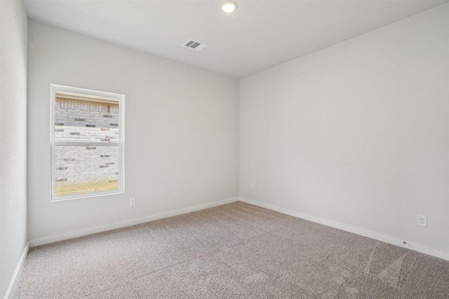 Spacious, unfurnished interior of a new home in Lone Oak, Alvarado (Image 28).