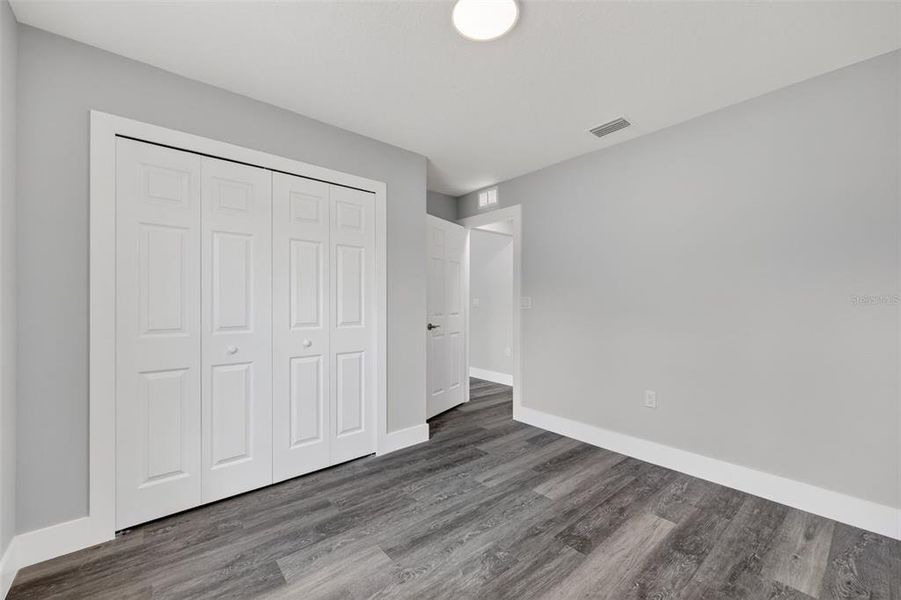 Spacious, unfurnished interior of a new home in , Ocala (Image 27).