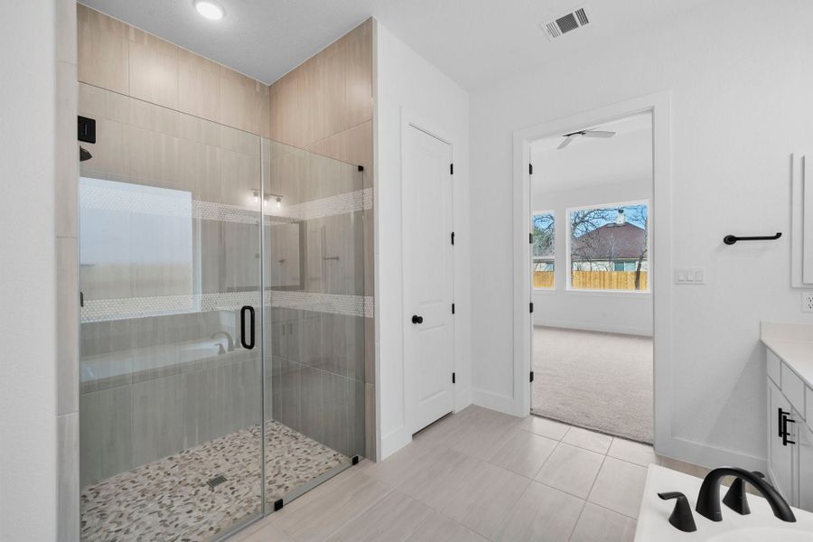 New Home in Leander, TX.  - Slide 24