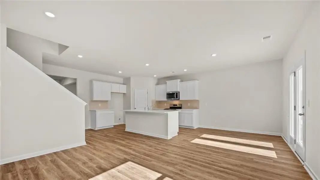 Spacious, unfurnished interior of a new home in Poplar Preserve, Newnan (Image 18). Spacious, unfurnished interior of a new home in Poplar Preserve, Newnan (Image 18).