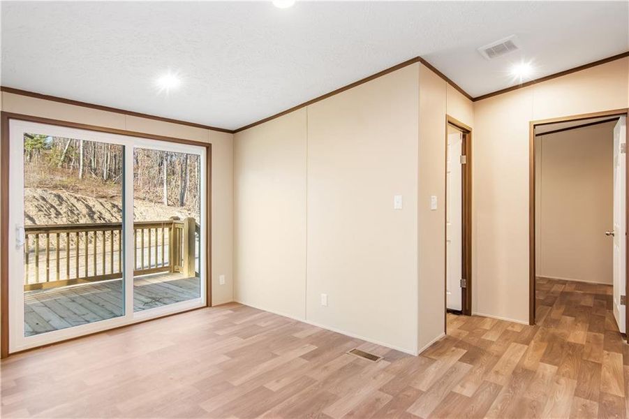 Spacious, unfurnished interior of a new home in , Talking Rock (Image 37).