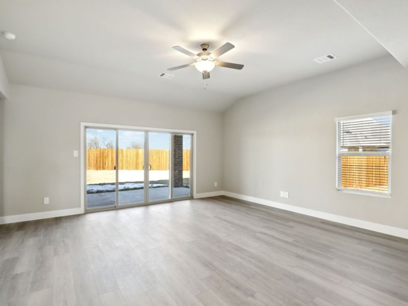 The Woodside floorplan with the Fresh interior package.