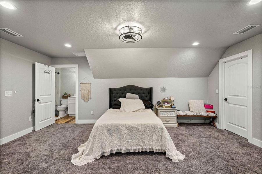 Furnished interior view inside a new home in , Belleview (Image 5).