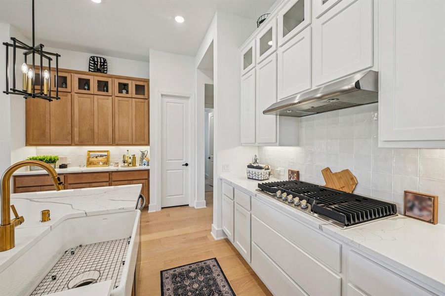 Furnished interior view inside a new home in Ridge Crossing, Waxahachie (Image 13).