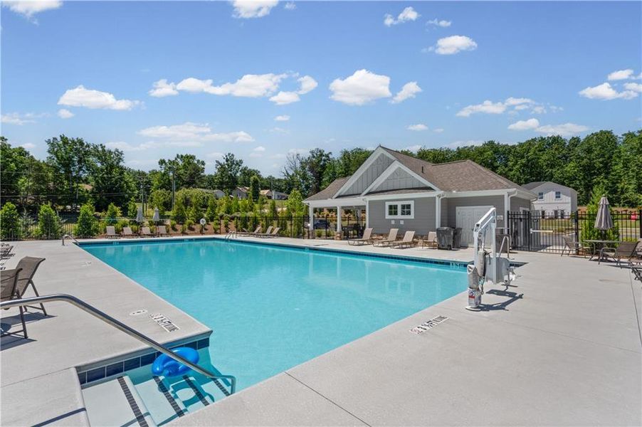 Community amenities in Avery Ridge, Gainesville (Image 30).