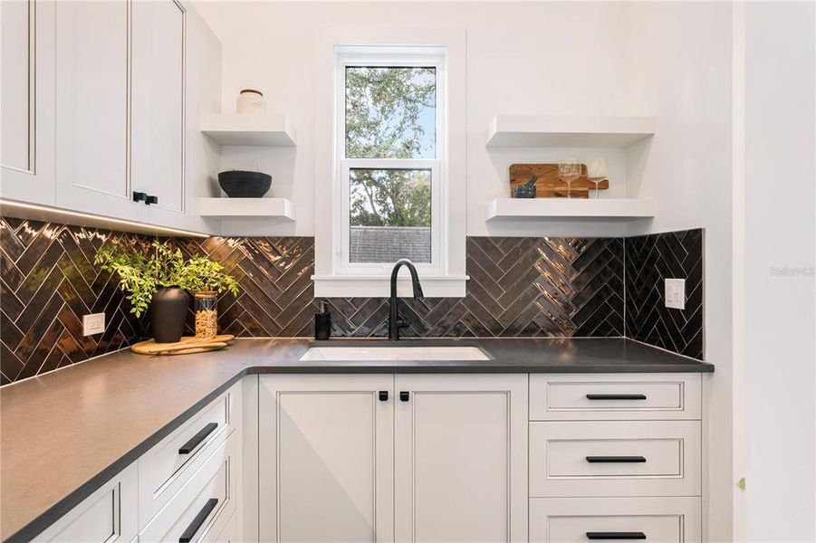 Close-up of interior finishes inside a home in , Tampa (Image 23).