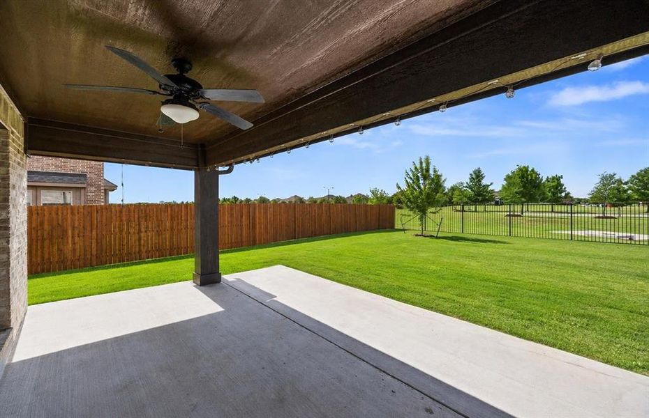 Exterior details and patio area of a home in , Waxahachie (Image 4).
