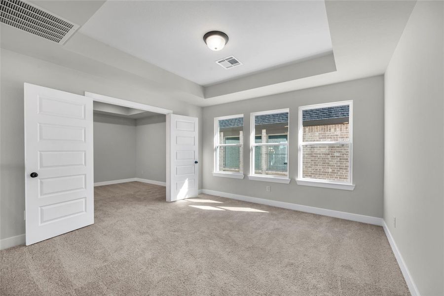 Representative image. Features, specifications, selections and colors may vary. Representative image. Features, specifications, selections and colors may vary.