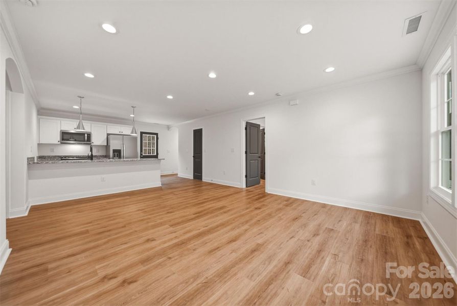 Spacious, unfurnished interior of a new home in , Hickory (Image 9).