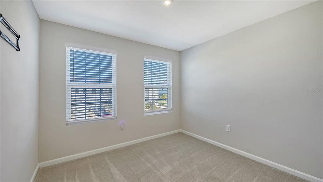 Spacious, unfurnished interior of a new home in , Bradenton (Image 37).
