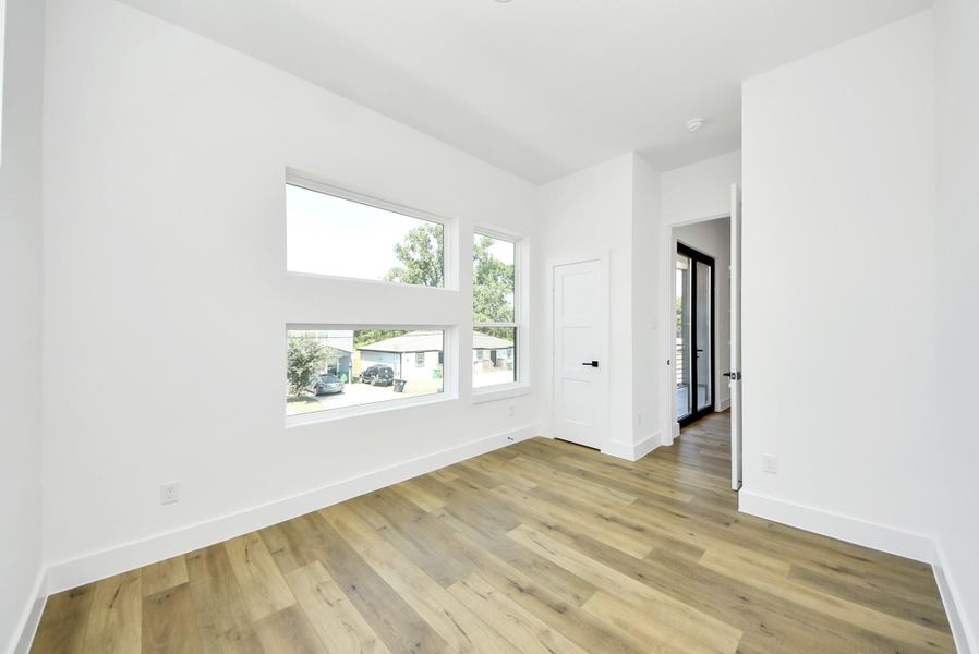 Secondary bedroom