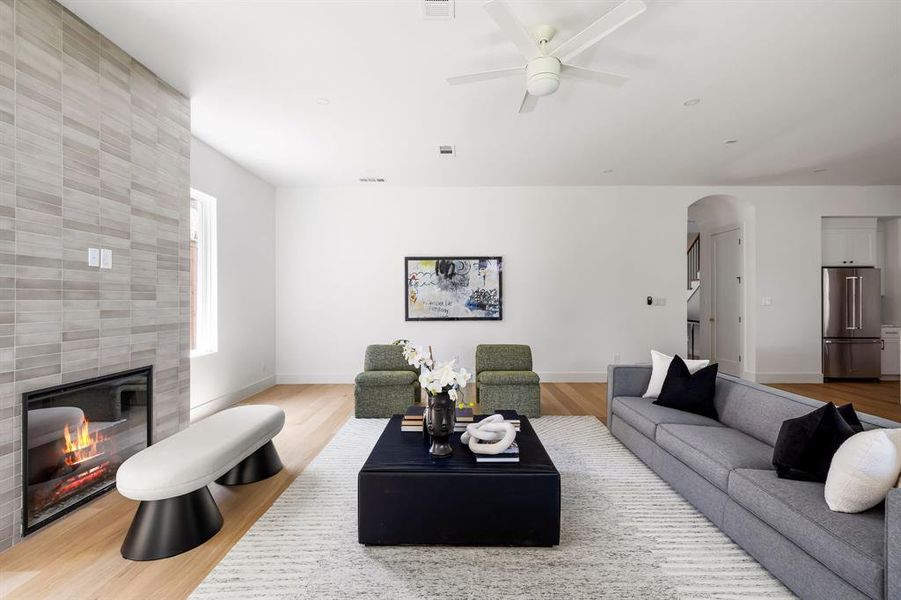 Furnished interior view inside a new home in , Dallas (Image 12).