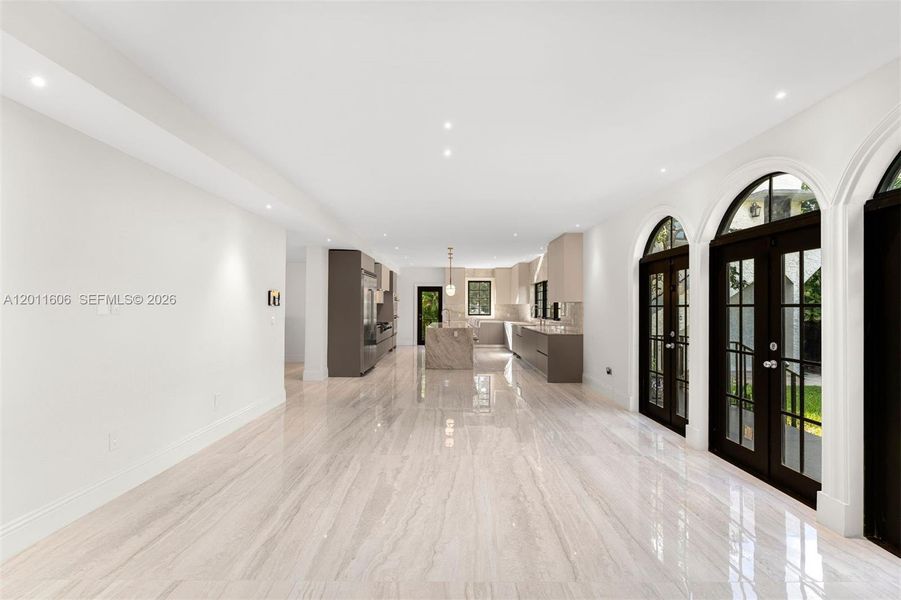 Spacious, unfurnished interior of a new home in , Miami (Image 42).