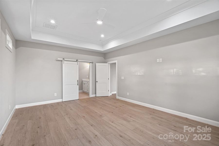 Spacious, unfurnished interior of a new home in , Harmony (Image 28).