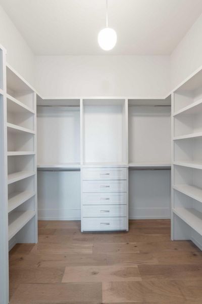 Spacious, unfurnished interior of a new home in , Isle Of Palms (Image 23).