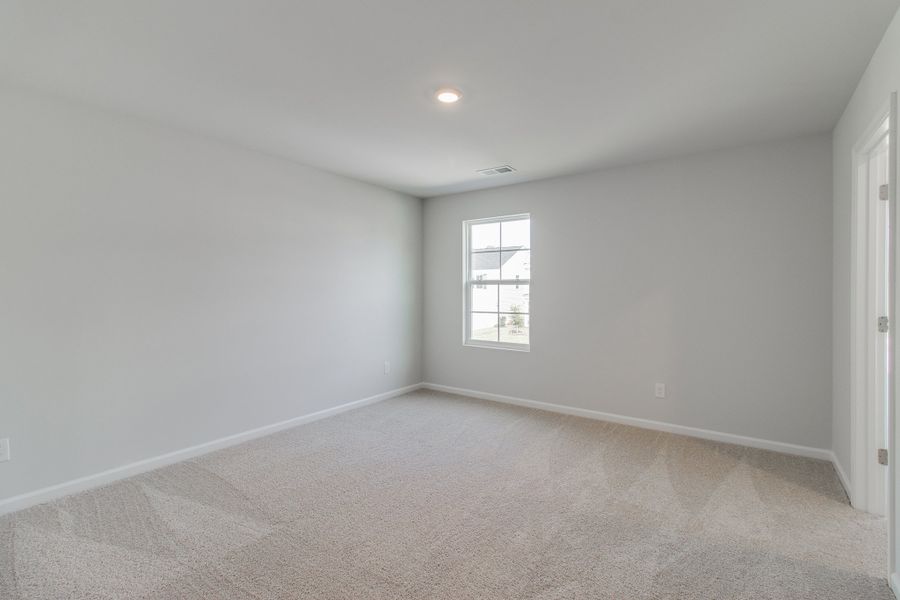 Spacious, unfurnished interior of a new home in Bluefield, Lexington (Image 35). Spacious, unfurnished interior of a new home in Bluefield, Lexington (Image 35).