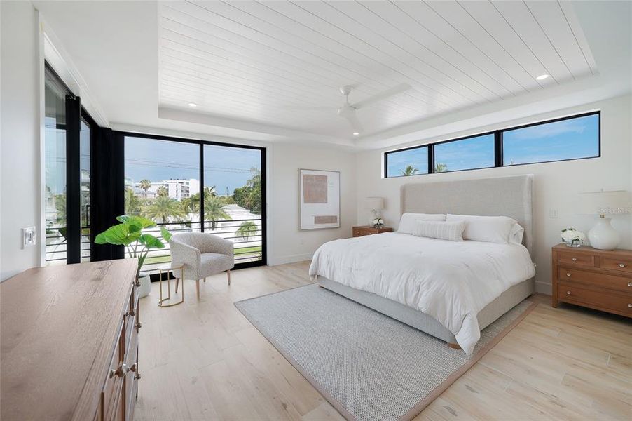 Furnished interior view inside a new home in , Sarasota (Image 35).