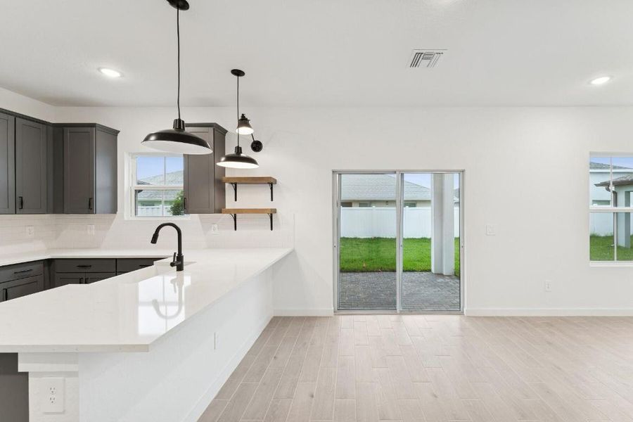 Kitchen & Dining Area