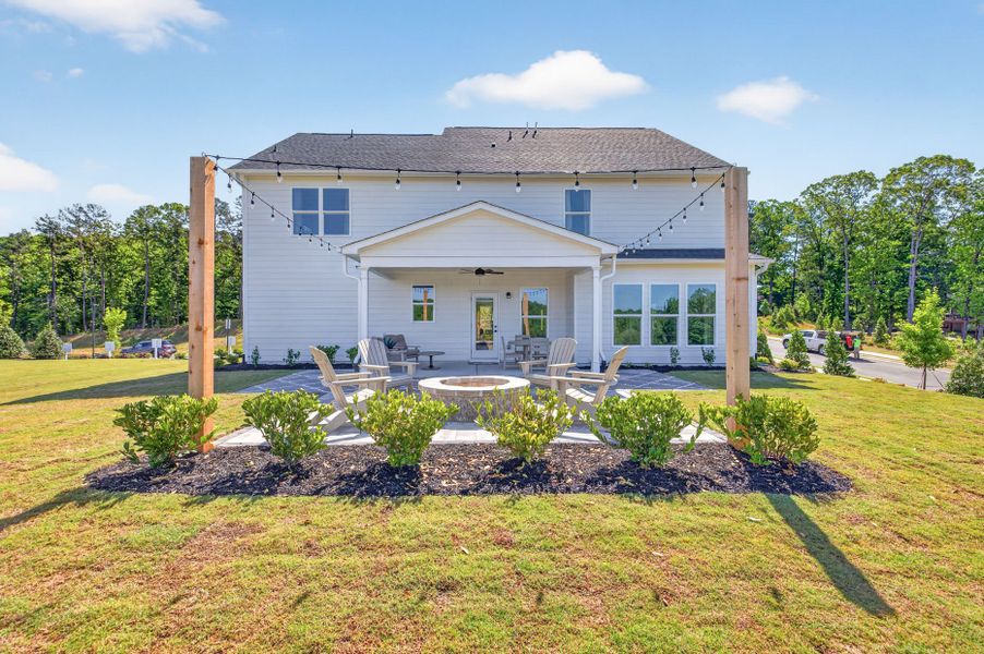 Representative exterior details of a home built from the Riverton by Pulte Homes in Riversprings, Dacula (Image 4).