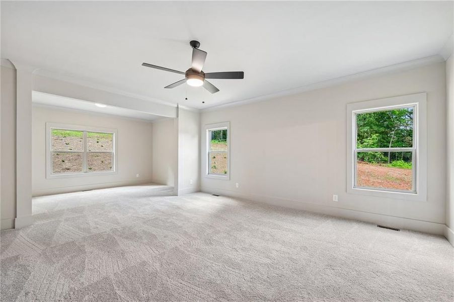 Spacious, unfurnished interior of a new home in Steeplechase, Hoschton (Image 43).