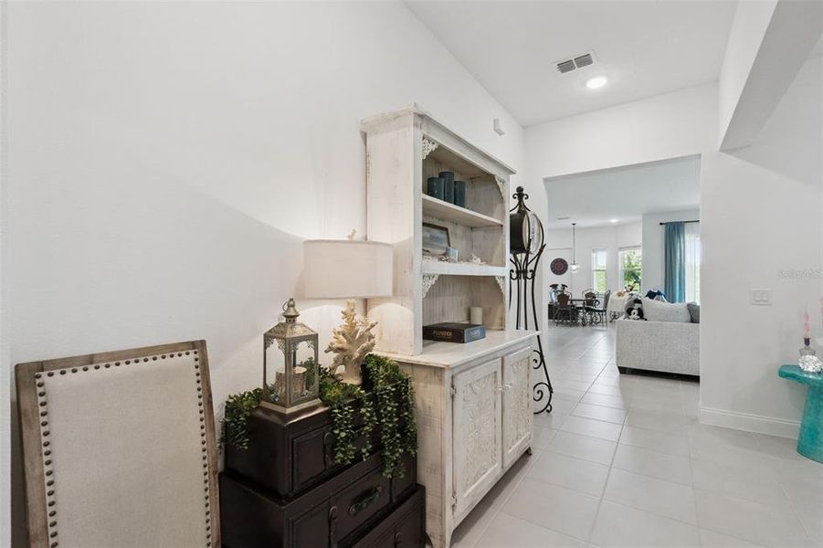 Furnished interior view inside a new home in , Winter Garden (Image 20).