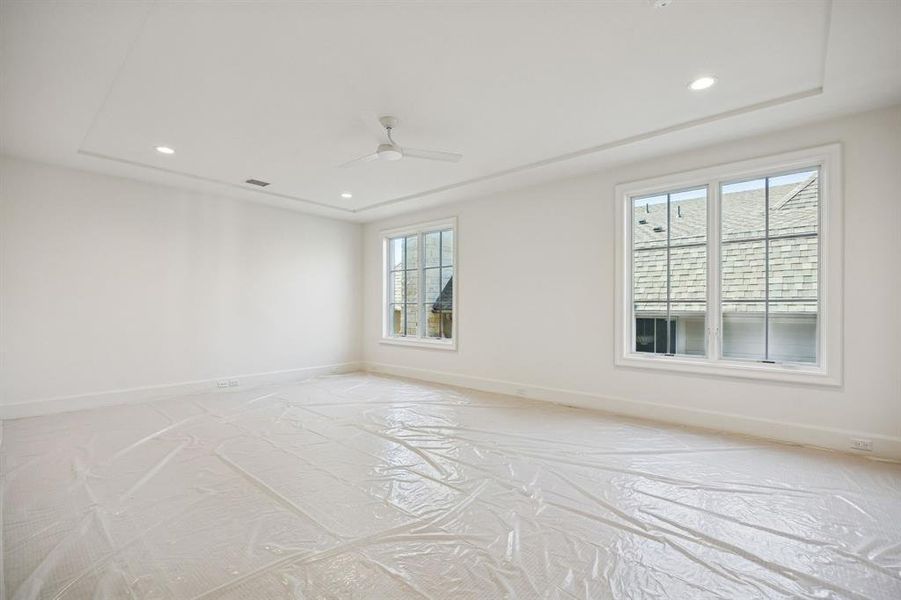Spacious, unfurnished interior of a new home in , Dallas (Image 20).