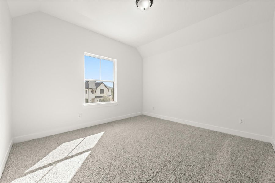 Spacious, unfurnished interior of a new home in Kresston - 40', Montgomery (Image 11).
