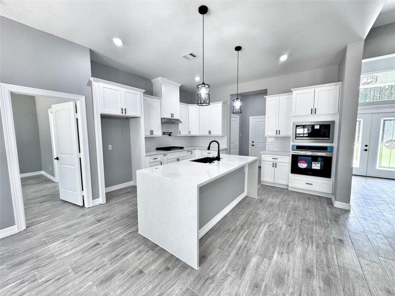 l images used are for illustrative purposes only and are intended to convey the concept and vision of the homes. They are for guidance only, may change as work progresses, and do not necessarily represent a true and accurate depiction of the finished product, and specifications may vary.