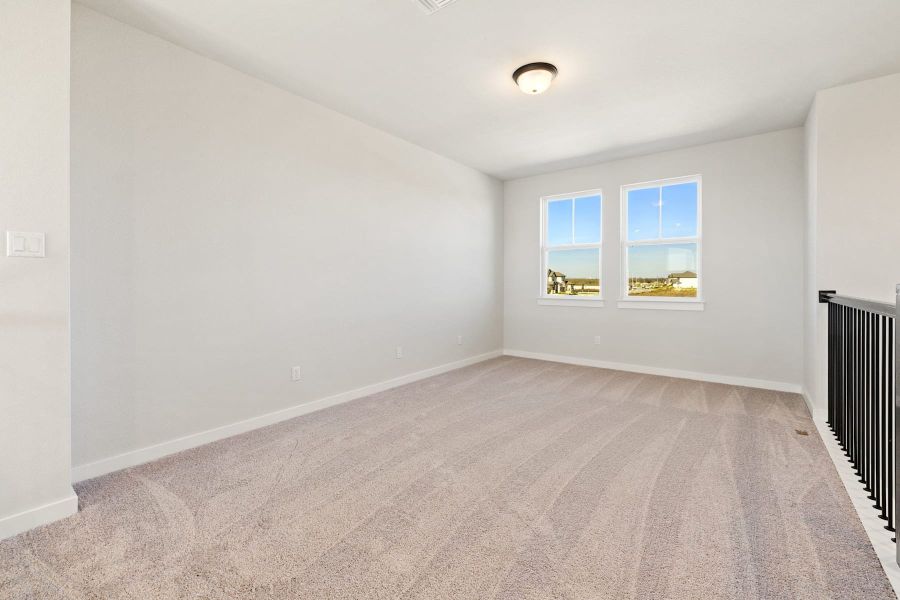 Spacious, unfurnished interior of a new home in Lagos Reserve, Manor (Image 40).