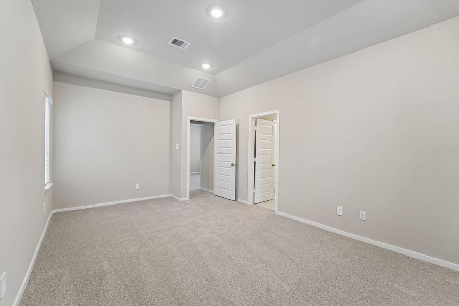Spacious, unfurnished interior of a new home in Pinewood Trails - City Series, Atascocita (Image 27).
