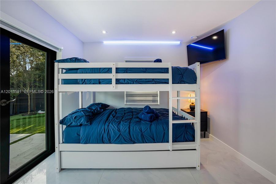 Furnished interior view inside a new home in , Fort Lauderdale (Image 36).