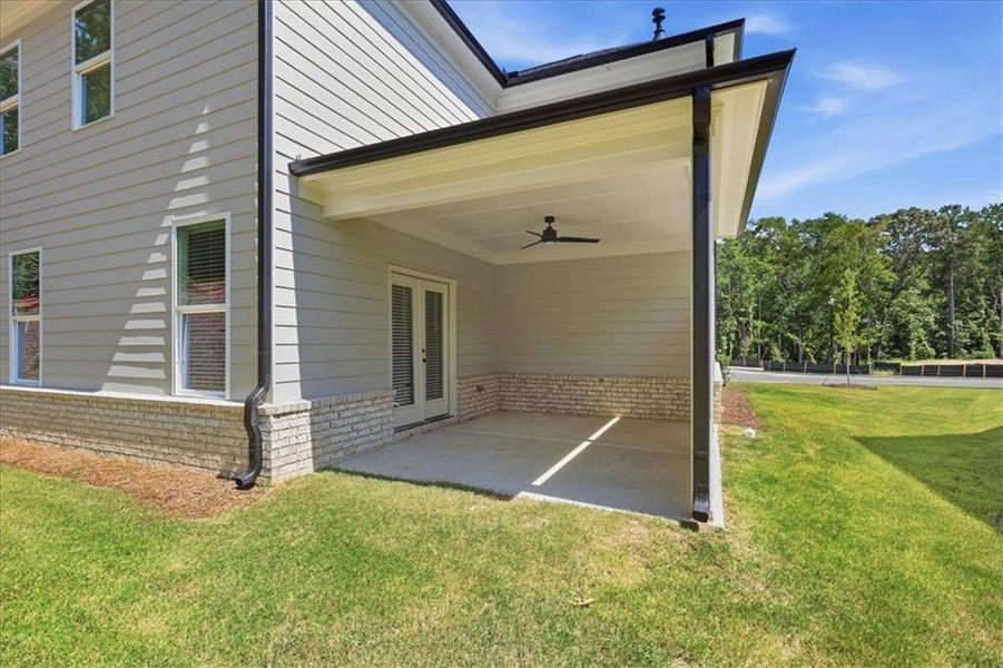 Exterior details and patio area of a home in , Lawrenceville (Image 4).