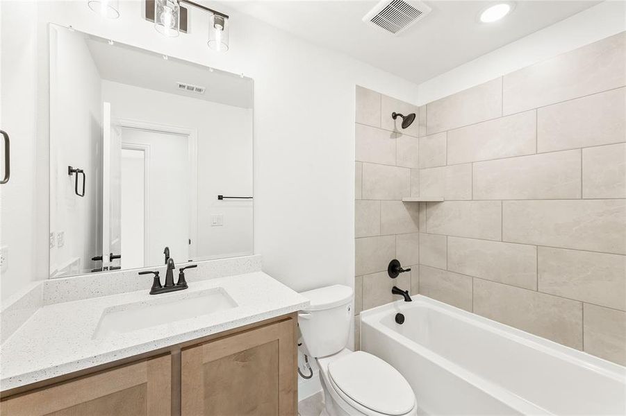 Furnished interior view inside a new home in Creekview Meadows, Pilot Point (Image 11). Furnished interior view inside a new home in Creekview Meadows, Pilot Point (Image 11).