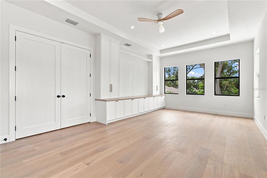 Spacious, unfurnished interior of a new home in , Tampa (Image 72).