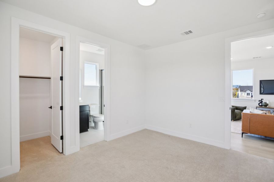 Image 41 of a home in Foxfield.