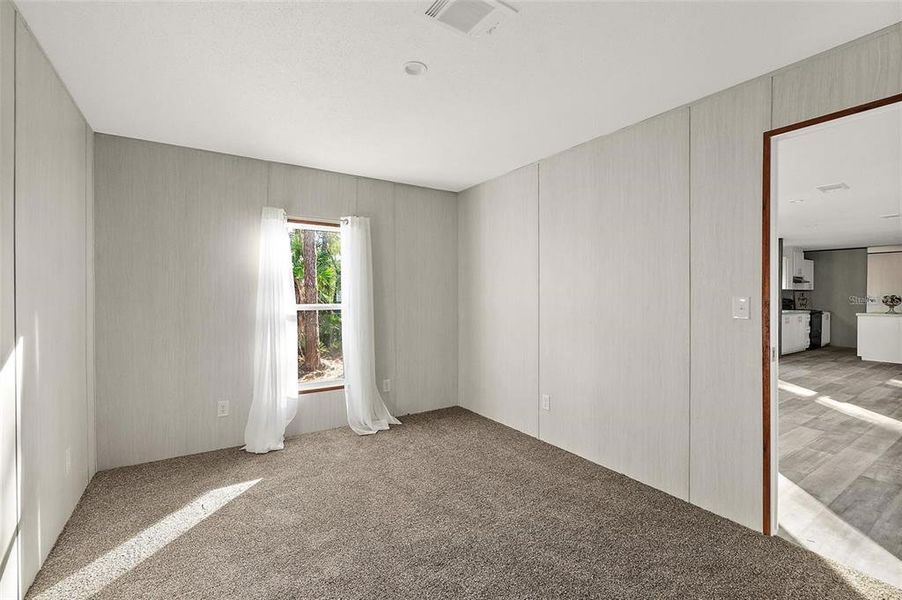 Spacious, unfurnished interior of a new home in , Bunnell (Image 15).
