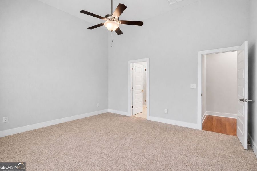 Spacious, unfurnished interior of a new home in The Fairways at Mirror Lake, Villa Rica (Image 43). Spacious, unfurnished interior of a new home in The Fairways at Mirror Lake, Villa Rica (Image 43).