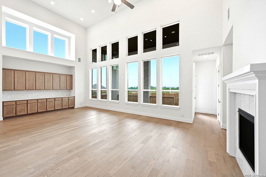 Spacious, unfurnished interior of a new home in Mont Blanc, Schertz (Image 13). Spacious, unfurnished interior of a new home in Mont Blanc, Schertz (Image 13).