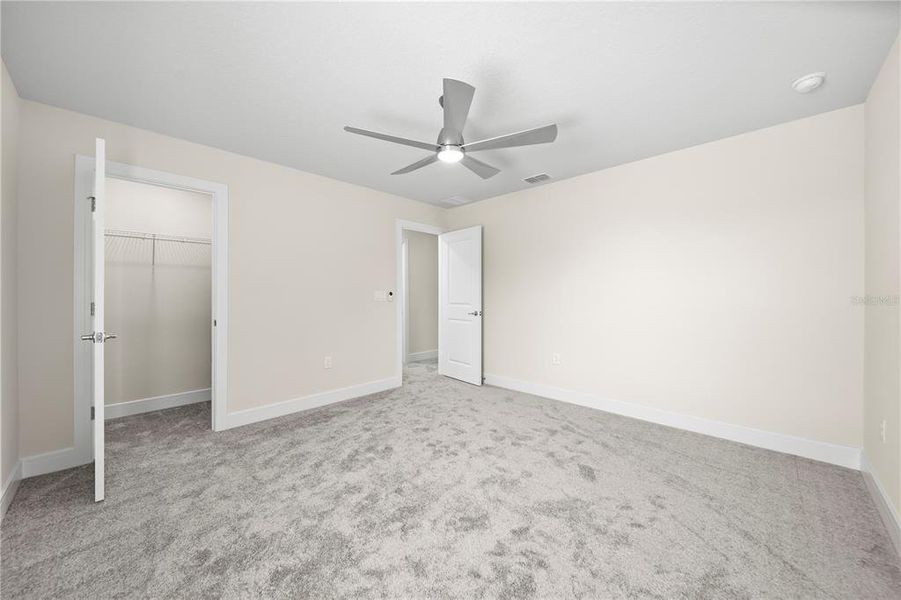 Spacious, unfurnished interior of a new home in Winding Meadows, Apopka (Image 27).