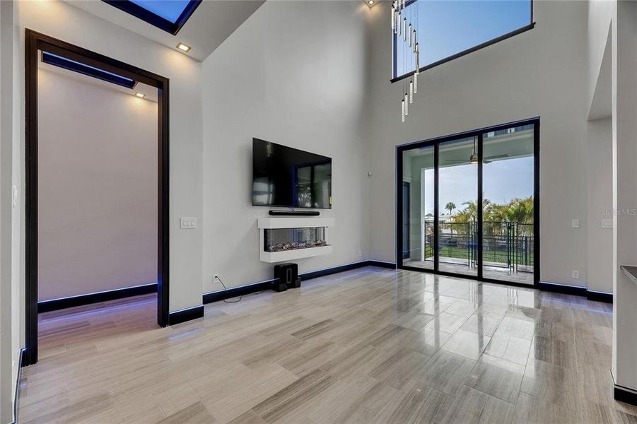 Furnished interior view inside a new home in , Apollo Beach (Image 58).