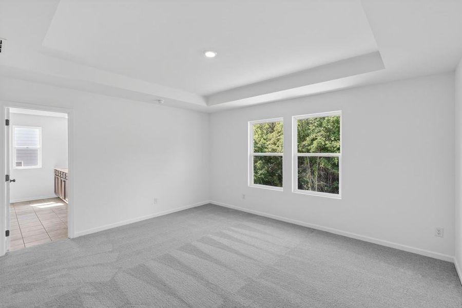 Spacious, unfurnished interior of a new home in Heritage River, Euharlee (Image 27).