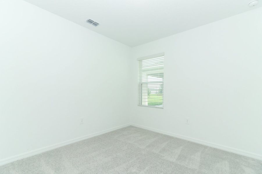 Spacious, unfurnished interior of a new home in Marion Creek, Haines City (Image 31).