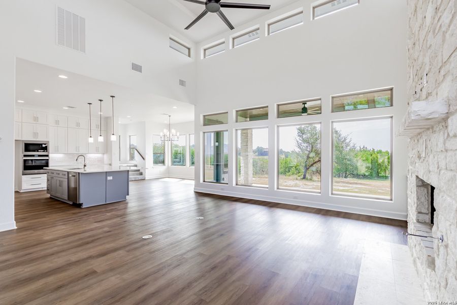 Spacious, unfurnished interior of a new home in , Spring Branch (Image 31). Spacious, unfurnished interior of a new home in , Spring Branch (Image 31).