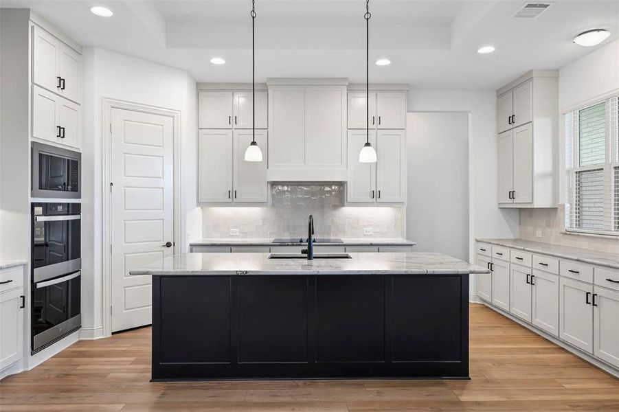 Furnished interior view inside a new home in Tuscan Estates (1 Acre Lots), Waxahachie (Image 11). Furnished interior view inside a new home in Tuscan Estates (1 Acre Lots), Waxahachie (Image 11).