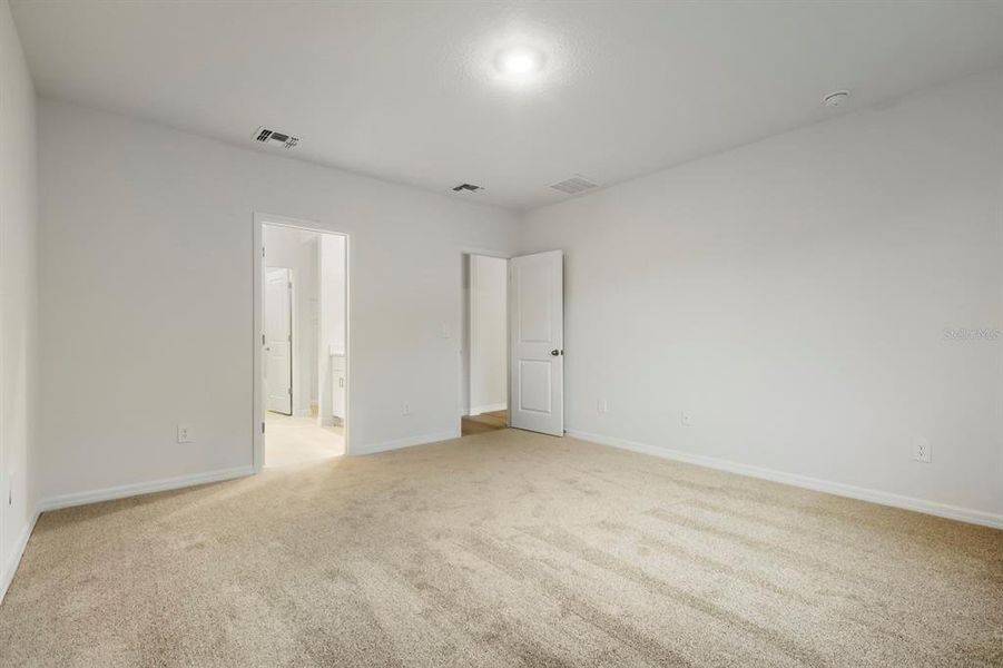 Spacious, unfurnished interior of a new home in Salt Meadows - Classic Series, Parrish (Image 28).
