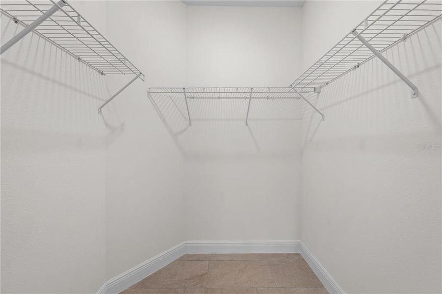 Spacious, unfurnished interior of a new home in , Yeehaw Junction (Image 35).