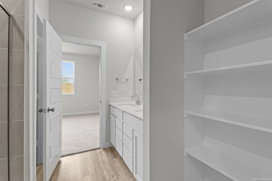 Furnished interior view inside a new home in Mesa Vista, San Antonio (Image 10).