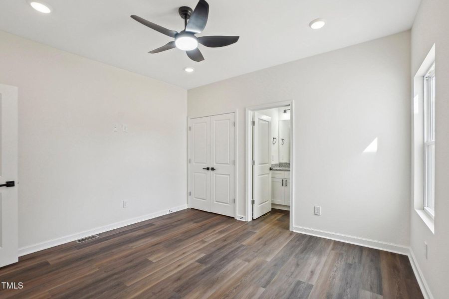 8-web-or-mls-Gilmer St-008 8-web-or-mls-Gilmer St-008