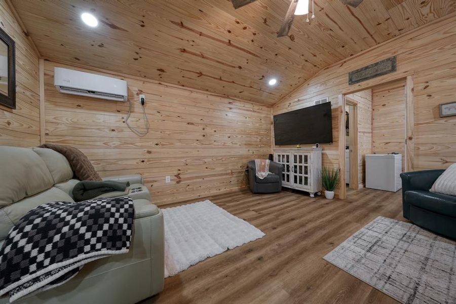 Furnished interior view inside a new home in , Grand Saline (Image 27).