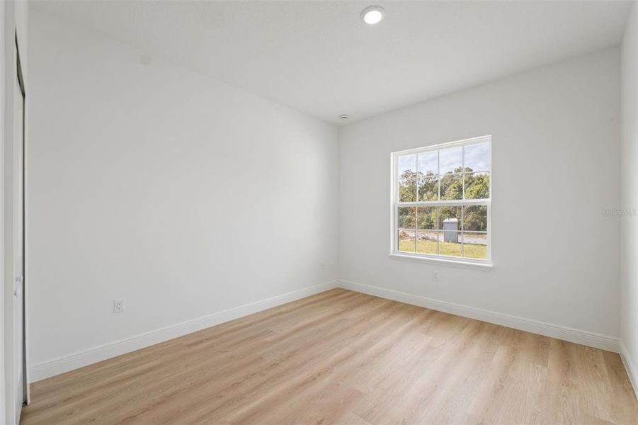 Spacious, unfurnished interior of a new home in , Ocala (Image 27).